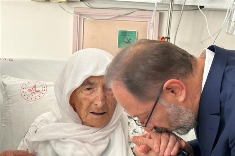 Diyanet İşleri Başkanı Erbaş’ın annesi vefat etti