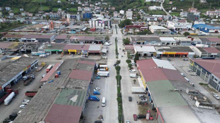 Samsun Sanayi Bölgesine 4,5 yılda 10 bin metre beton yol