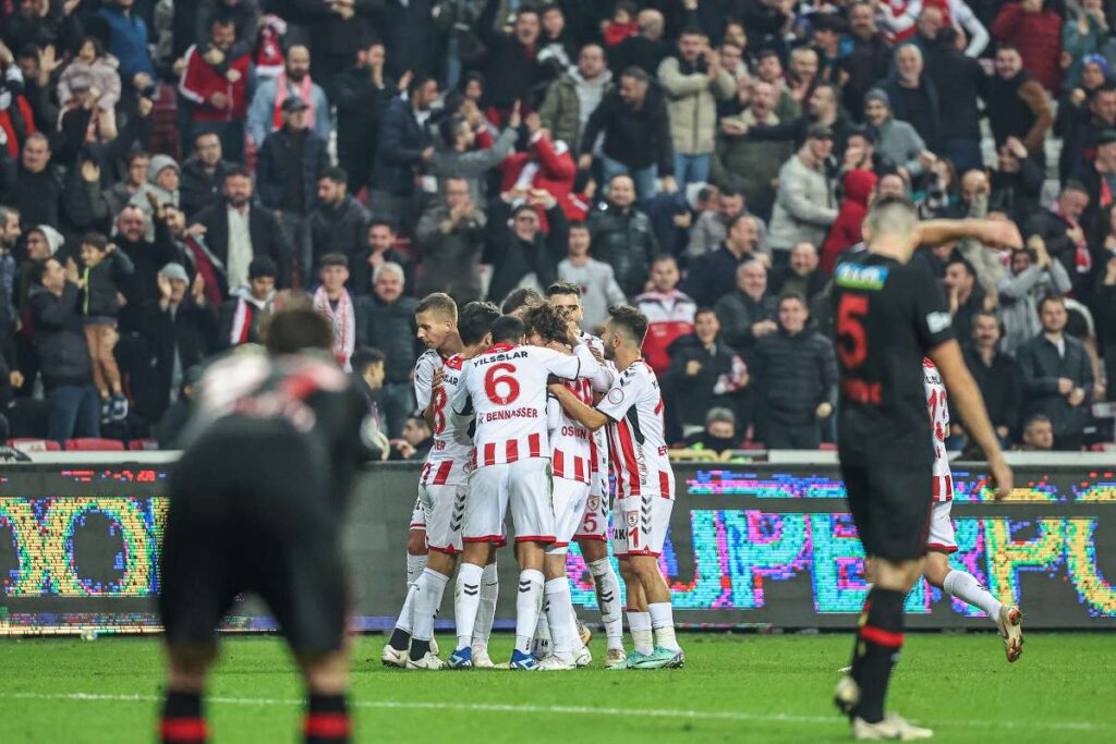 YILPORT SAMSUNSPOR: 1 VAVACARS FATİH KARAGÜMRÜK: 0