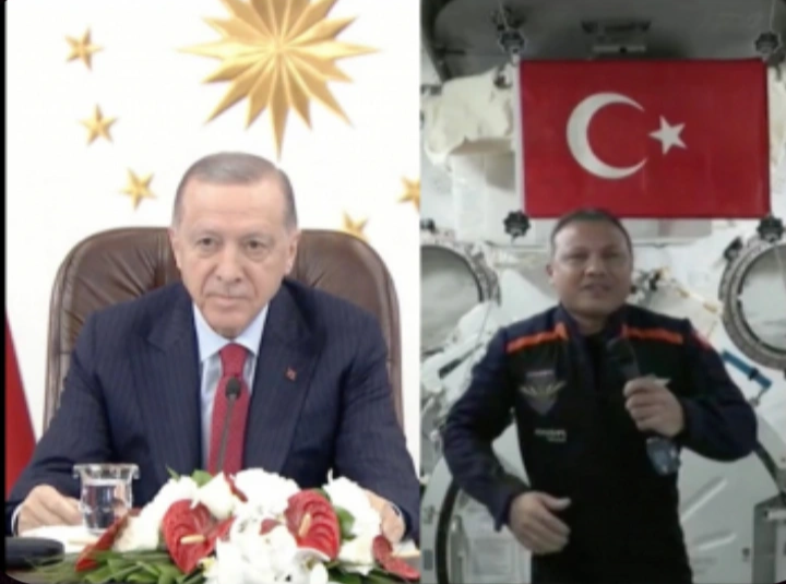 Cumhurbaşkanı , ilk Türk astronot Gezeravcı ile canlı bağlantıyla görüştü