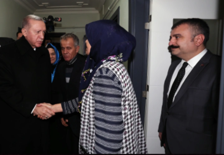 Cumhurbaşkanı Erdoğan, şehit Sözleşmeli Er Evcin’in ailesini ziyaret etti