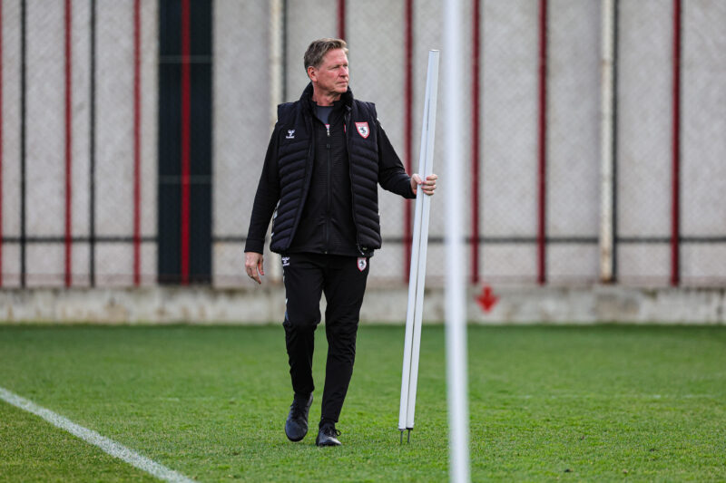 Markus Gisdol, “Fenerbahçe’ye karşı oynamanın zor olduğunu biliyoruz