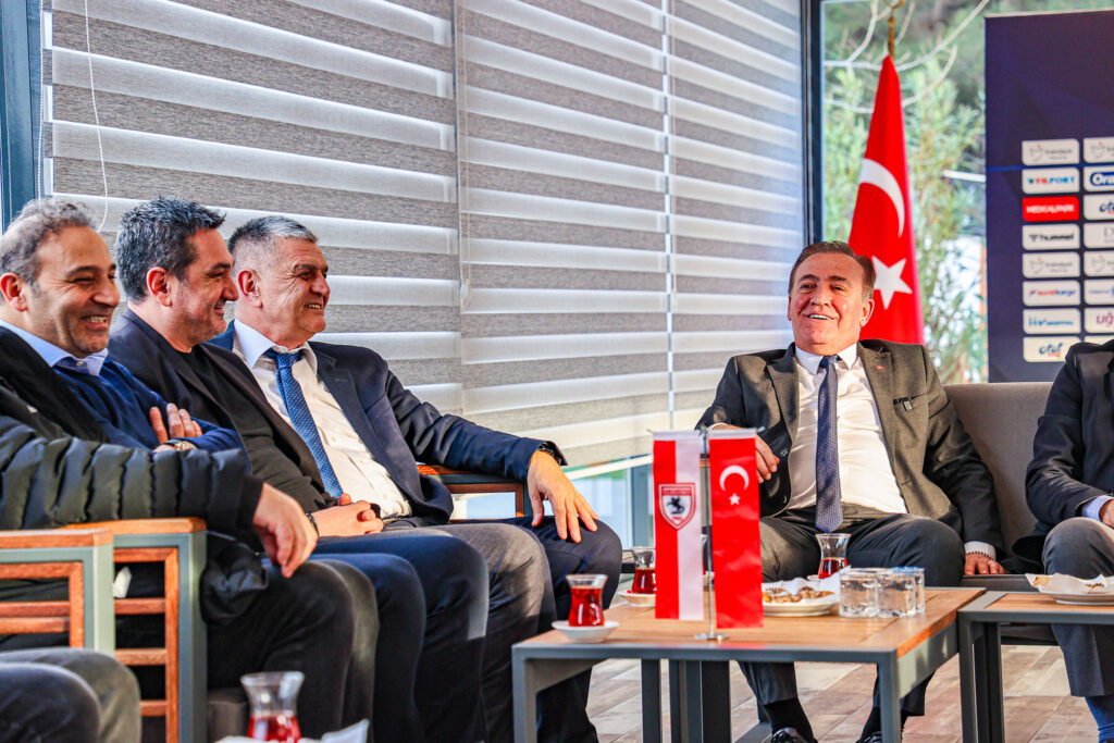 CHP SBB Adayı Cevat Öncü Samsunspor Kulübü Ziyaret Etti