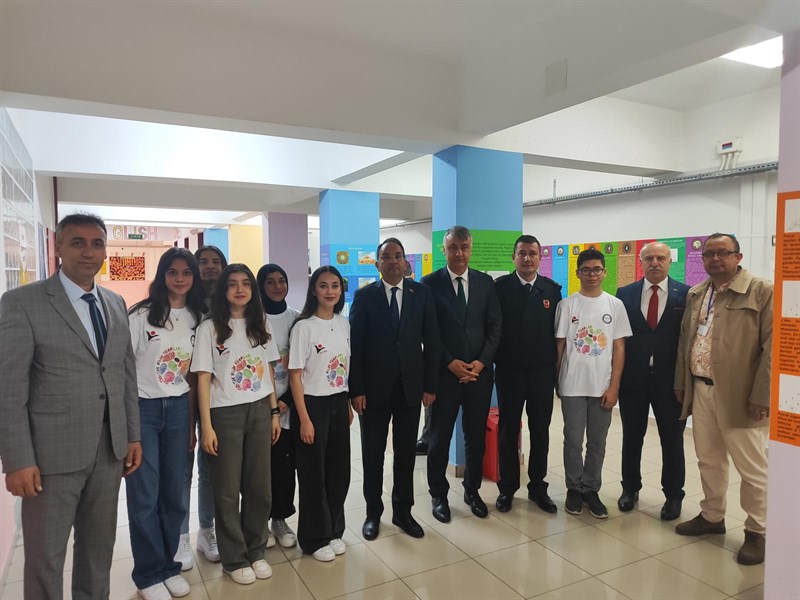 Bafra Fen Lisesinden TÜBİTAK 4006 Bilim Fuarı Açılışı
