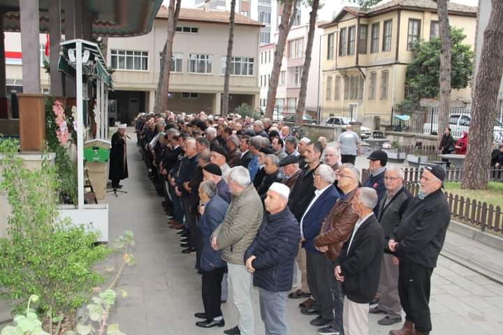 Mahmut Üstünel Son Yolculuğuna Uğurlandı