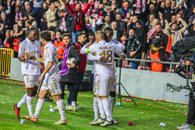 YILPORT SAMSUNSPOR: 3 TRABZONSPOR A.Ş. : 1