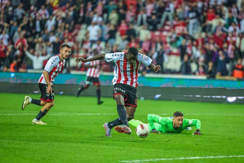 YILPORT SAMSUNSPOR: 1 CORENDON ALANYASPOR: 1