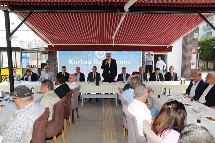 Bafra Protokolü halkla bayramlaştı