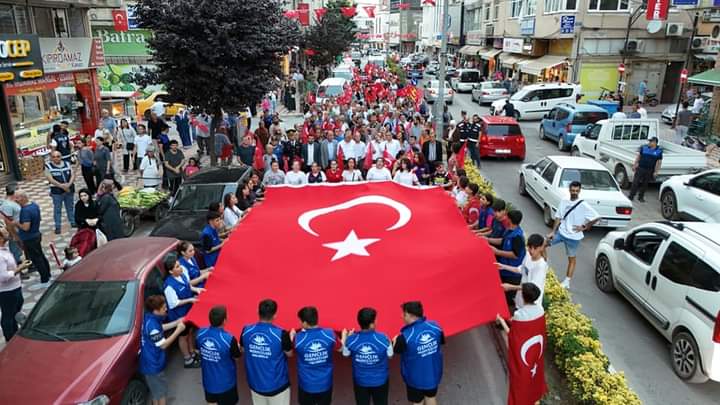 15 Temmuz Hain Darbe Girişimine Karşı Demokrasi Meydanına Yürüyüş