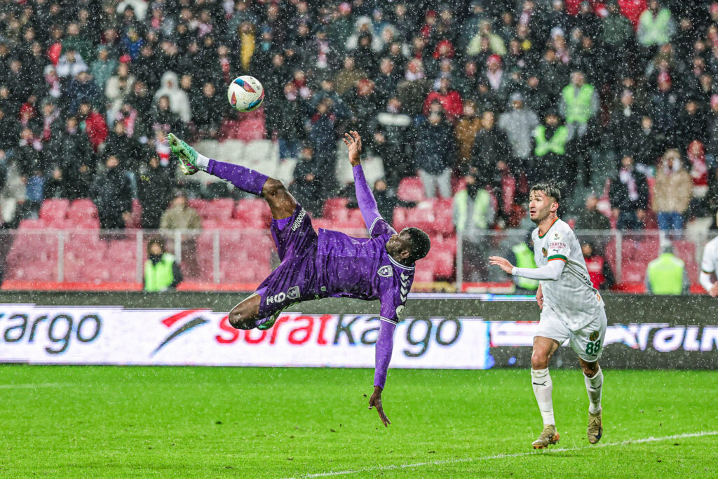 REEDER SAMSUNSPOR : 1 CORENDON ALANYASPOR : 1