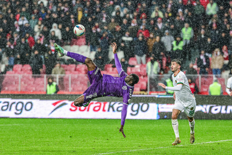 REEDER SAMSUNSPOR : 1 CORENDON ALANYASPOR : 1