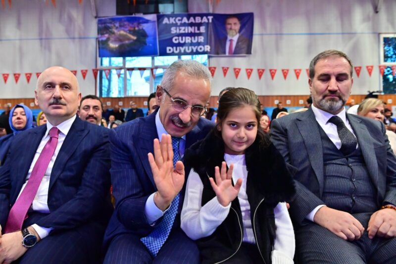 SAMSUN-SARP DEMİRYOLU 10 MİLYON KİŞİYE HİZMET EDECEK