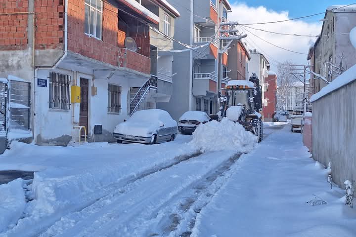 Bafra Belediye Ekipleri İlçemizin Dört Bir Yanında Görevdeler