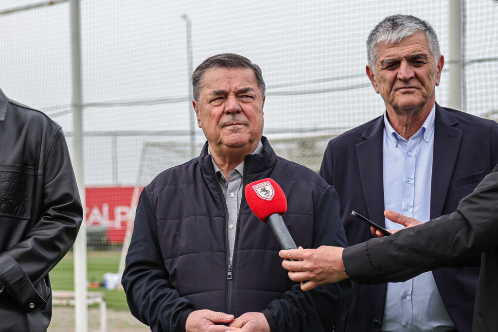 SAMSUNSPOR YÖNETİM TAKIMLA BAYRAMLAŞTI