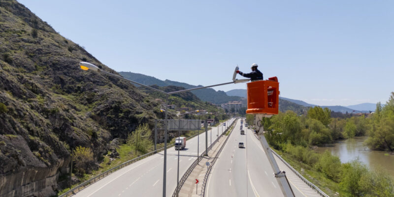 Amasya’da Orta Refüj Aydınlatma Direklerinde Kapsamlı Bakım