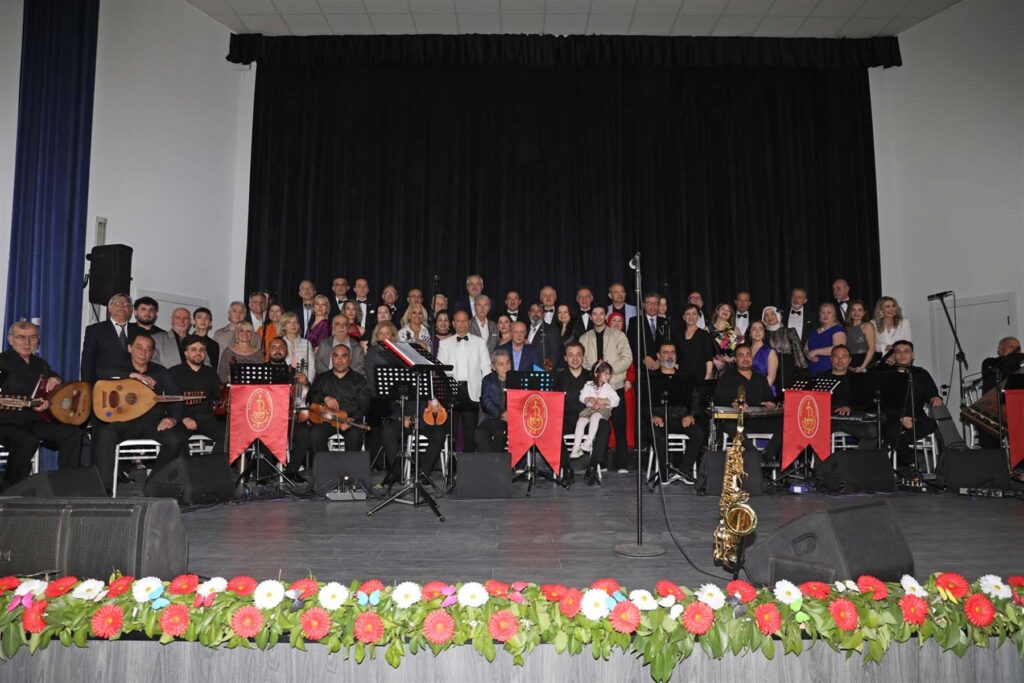 “TÜRK SANAT MÜZİĞİ KONSERİ” GÖNÜLLERİ MEST ETTİ
