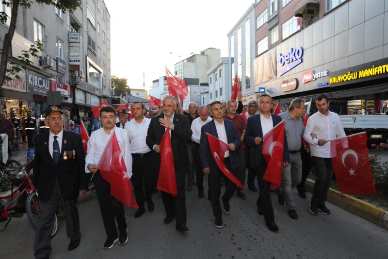 BAFRA’DA 15 TEMMUZ’DA YİNE TEK YÜREK