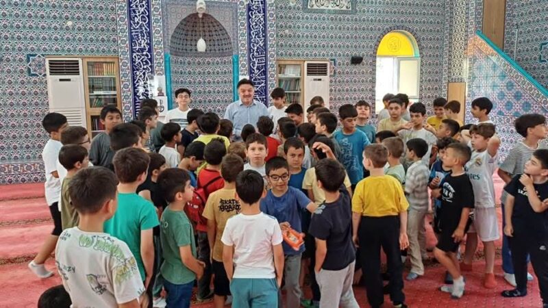 İlçe Müftüsü Yaz Kur’an Kurslarını Ziyaret Ediyor