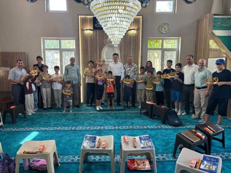 Yaz Kur’an Kursu Öğrencilerine El Emeği Hediyeler Verildi