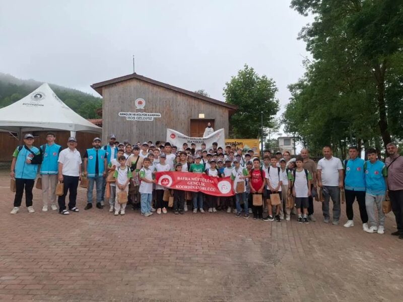 Yaz Kur’an Kursu Gençleri Doğa Yürüşüne Katıldılar