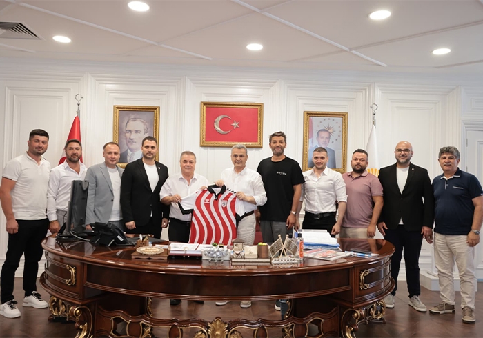 SAMSUNSPOR KULÜBÜ İLKADIM BELEDİYESİNE ZİYARET GERÇEKLEŞTİRDİ