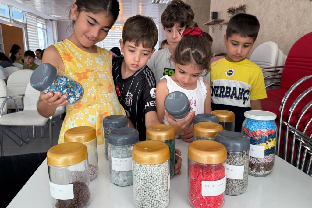 BAFRA’DA “SIFIR ATIK” BİLİNCİ MİNİK YÜREKLERDE FİLİZLENİYOR