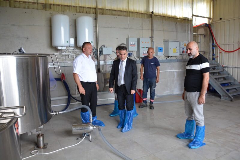 Bafra Kaymakamı Altınpınar’dan DAMSAN Şirketler Grubu Tesisine Ziyaret