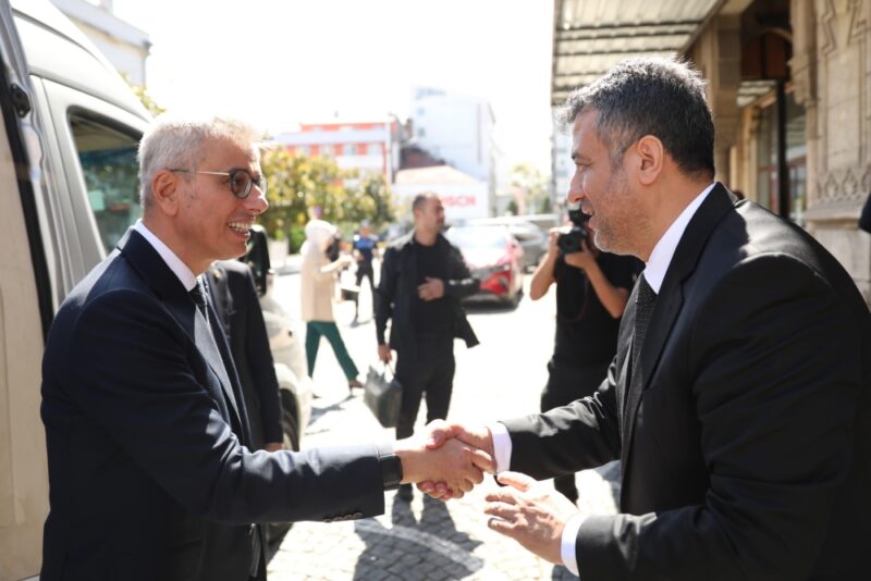 BAŞKAN DOĞAN, SAĞLIK BAKAN MEMİŞOĞLU’NU AĞIRLADI