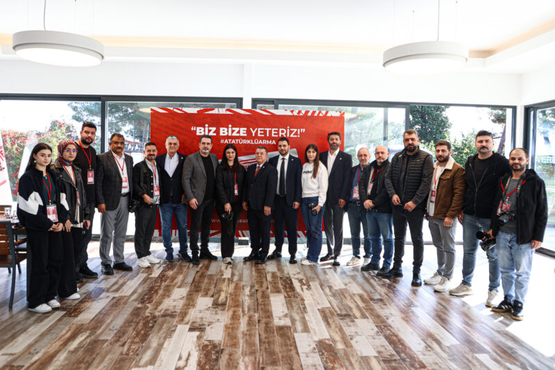 SAMSUNSPOR İCRA KURULU BASIN MENSUPLARIYLA BİR ARAYA GELDİ