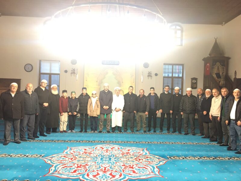 Sabah Namazında Omuz Omuza Huzurda Buluşmalar Devam Ediyor