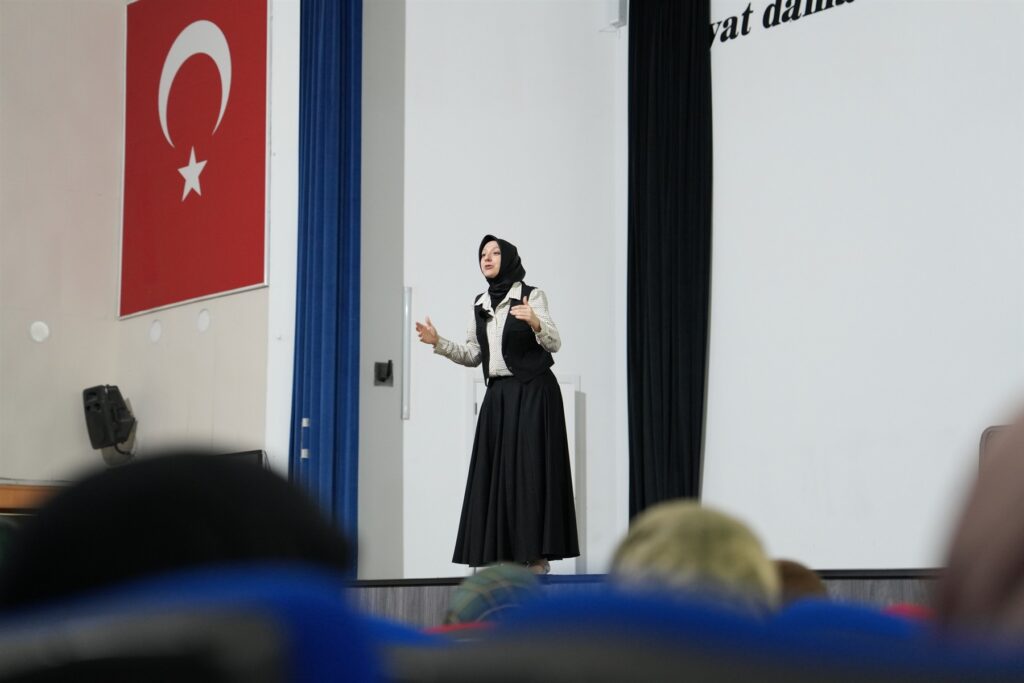 EĞİTİMCİ-YAZAR MERVE GÜLCEMAL BAFRALILARLA BULUŞTU