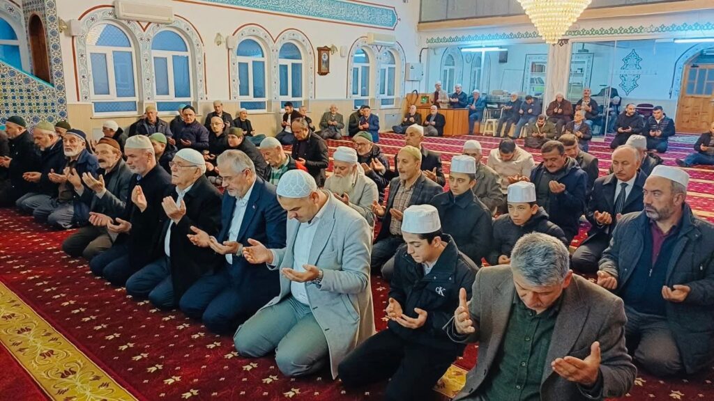 Sabah Namazı Buluşmaları Devam Ediyor