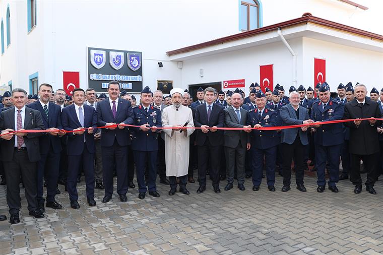 Amasya’da Merzifon Mehmetçik Camii dualarla açıldı