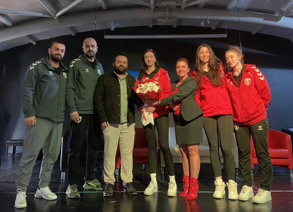 OMÜ VAKFI KOLEJİ ÖĞRENCİLERİ İLE SÖYLEŞİ GERÇEKLEŞTİRİLDİ