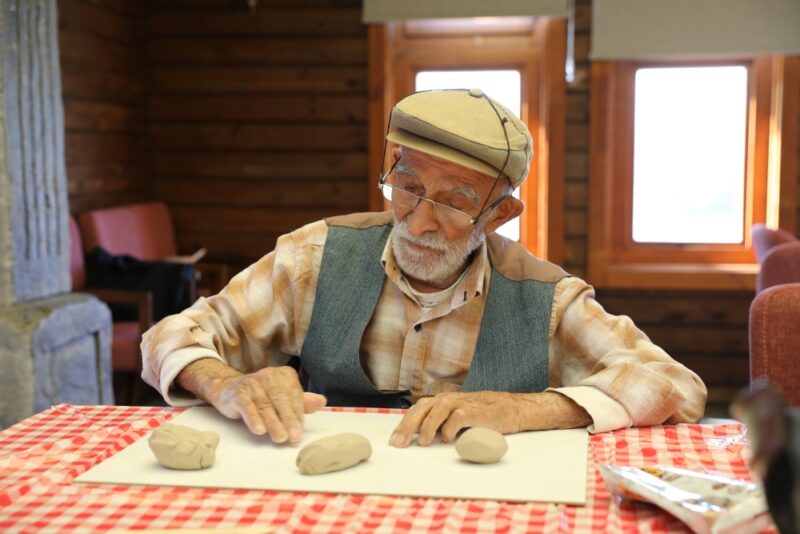 BÜYÜKŞEHİR YAŞLILARA NEFES OLUYOR