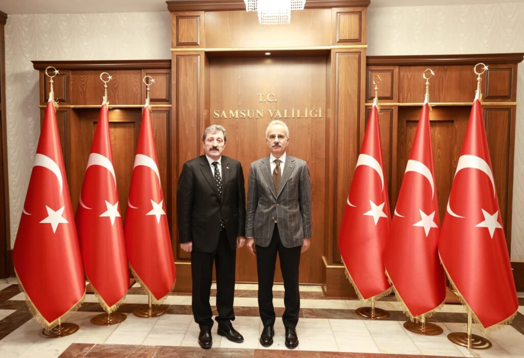 Ulaştırma ve Altyapı Bakanı Abdulkadir Uraloğlu, Valiliği Ziyaret Etti