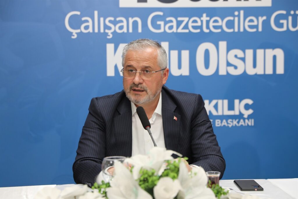 BAŞKAN KILIÇ GÖREV YAPAN BASIN MENSUPLARIYLA BİR ARAYA GELDİ