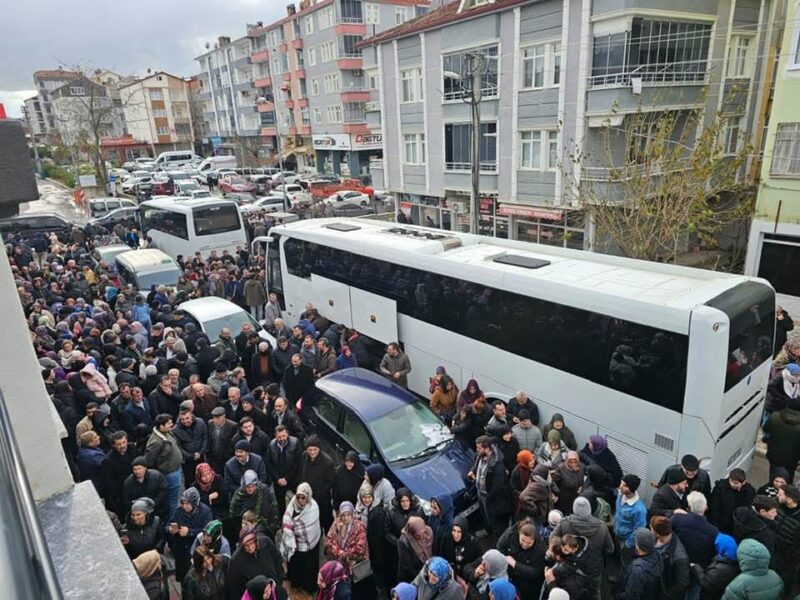Mübarek Beldelere Umreciler Dualarla Uğurlanmaya Devam Ediyor 