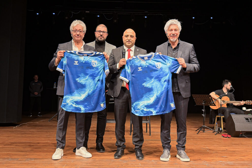 60. YILINDA SANATIN KALBİ “HEY GİDİ GÜNLER” İLE ATTI!