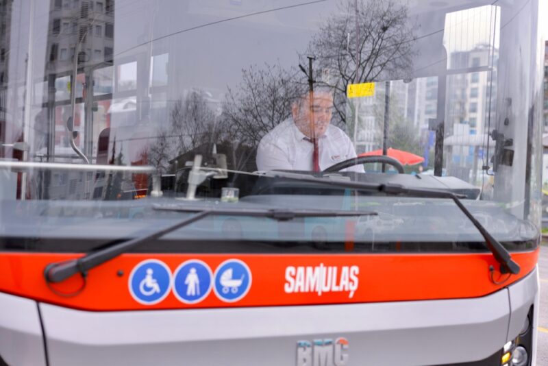 BÜYÜKŞEHİR BELEDİYESİ OTOBÜS ŞOFÖRÜNDEN ÖRNEK DAVRANIŞ