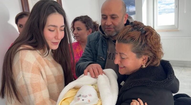 Ege Berk, Samsun’da koruyucu ailesiyle buluştu