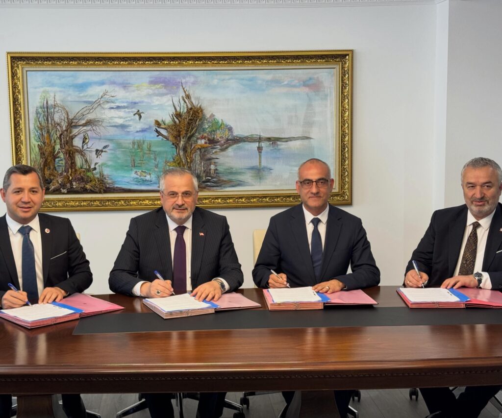 4 Belediye El Ele Verdi: Sokak Hayvanları İçin