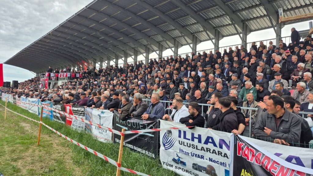 KARADENİZ’İN KIRKPINARI ALAÇAM’DA BAŞPEHLİVANLAR ER MEYDANINDA