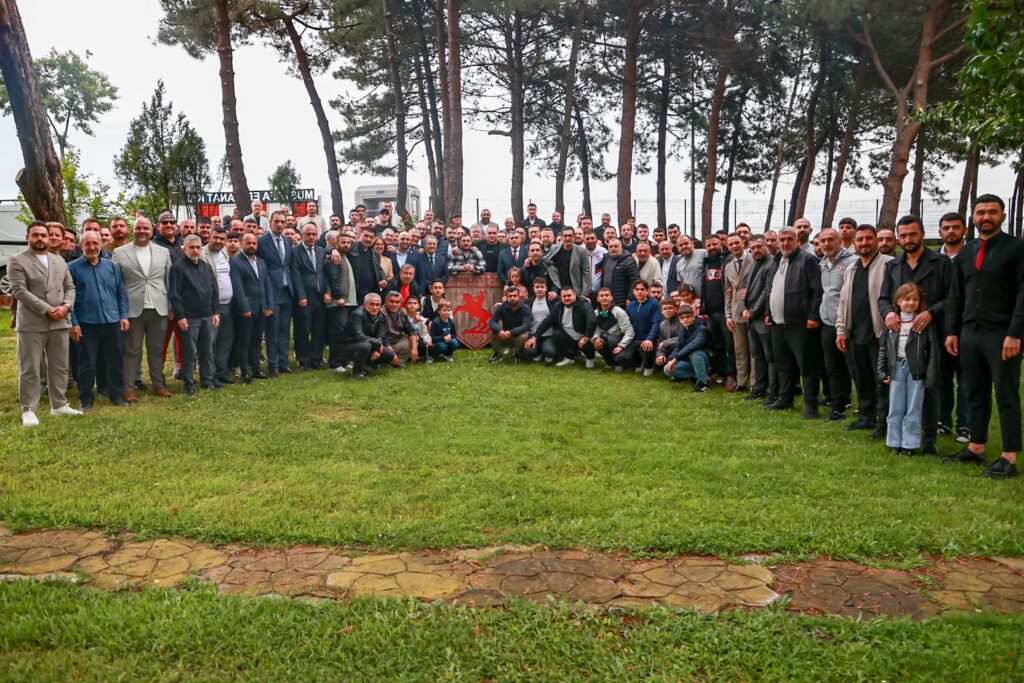 SAMSUNSPOR KULÜBÜ GELENEKSEL BAYRAMLAŞMA PROGRAMI YOĞUN KATILIMLA GERÇEKLEŞTİ