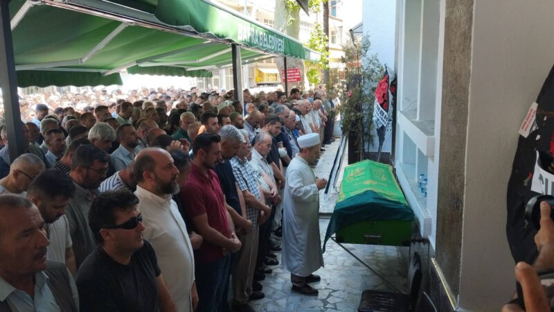 Esma Yöro Türkel Son Yolculuğuna uğurlandı
