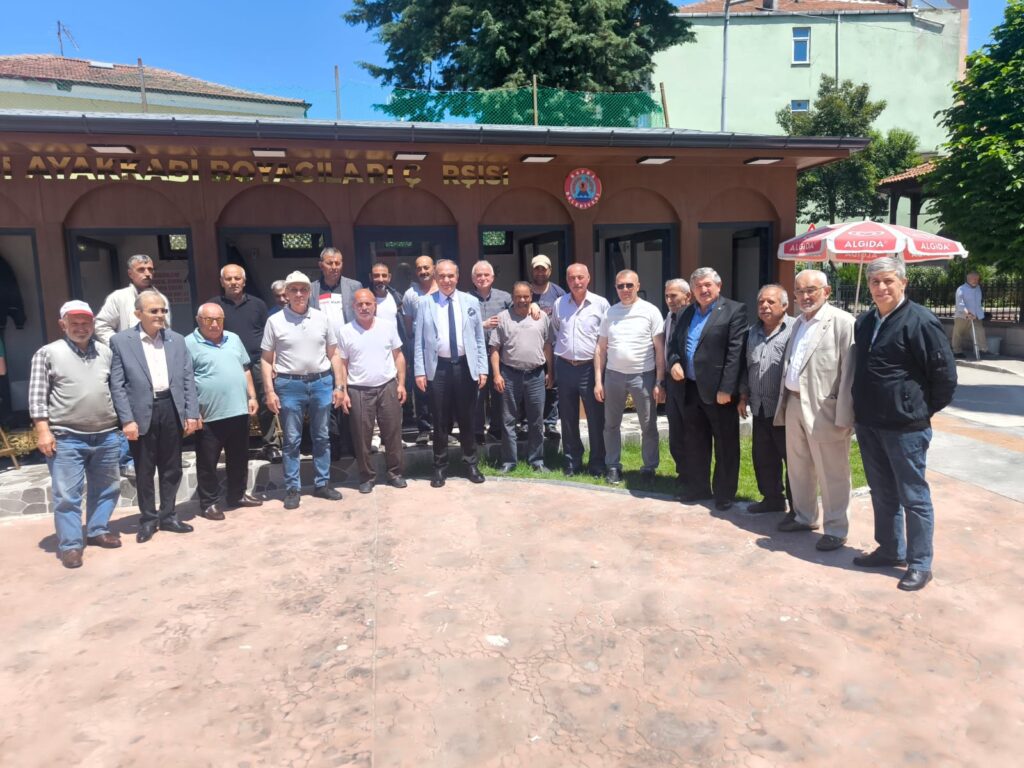 İYİ Parti Bafra İlçe Teşkilatından Ayakkabı Boyacılarına Yeni Yerinde Hayırlı olsun Ziyareti