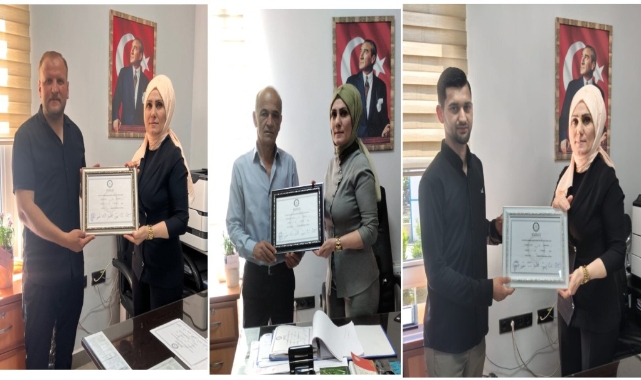 YENİ SEÇİLEN ÜÇ MAHALLE MUHTARI MAZBATALARINI ALDI