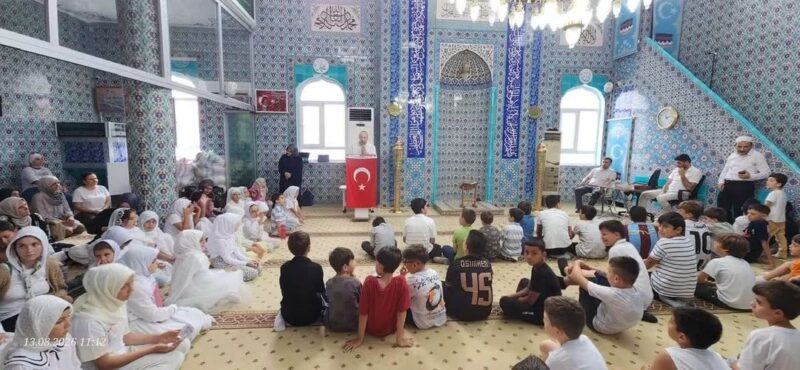 Hacı Mahmut Sarı Camii’nde Yaz Kur’an Kursu Kapanış Programı Düzenlendi
