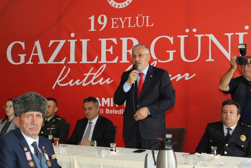 BAŞKAN KILIÇ, GAZİLERLE KAHVALTI PROGRAMINDA BULUŞTU