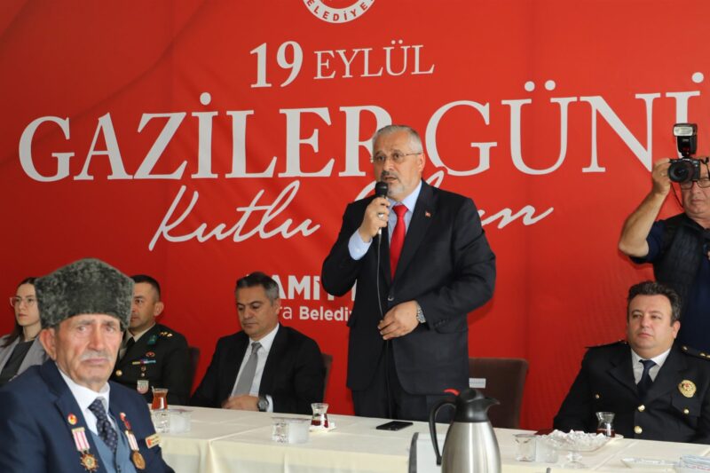 BAŞKAN KILIÇ, GAZİLERLE KAHVALTI PROGRAMINDA BULUŞTU